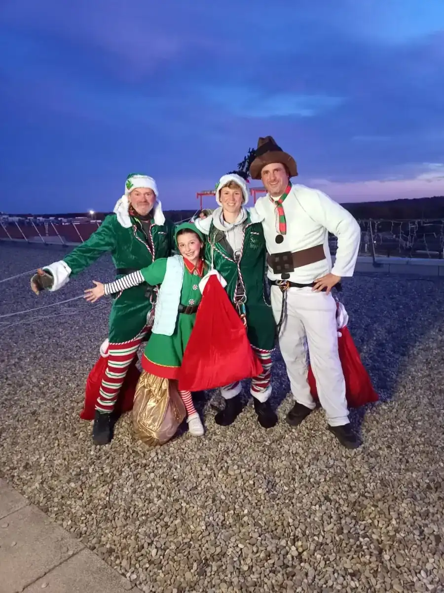 Animation Pere Noel au Polygone de Beziers - Photo 2