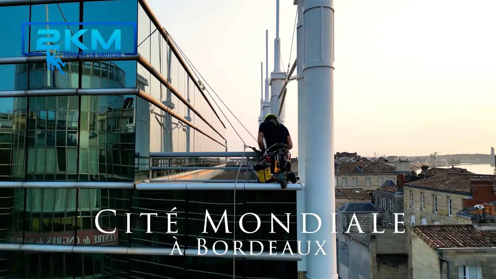 Nettoyage vitres par cordiste à Bordeaux